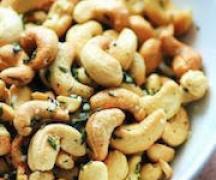 Что означают грецкие орехи в скорлупе и без нее